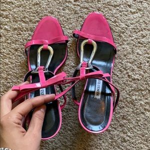 Manolo Blahnik Pink Patent Leather Bow Heel 39.5